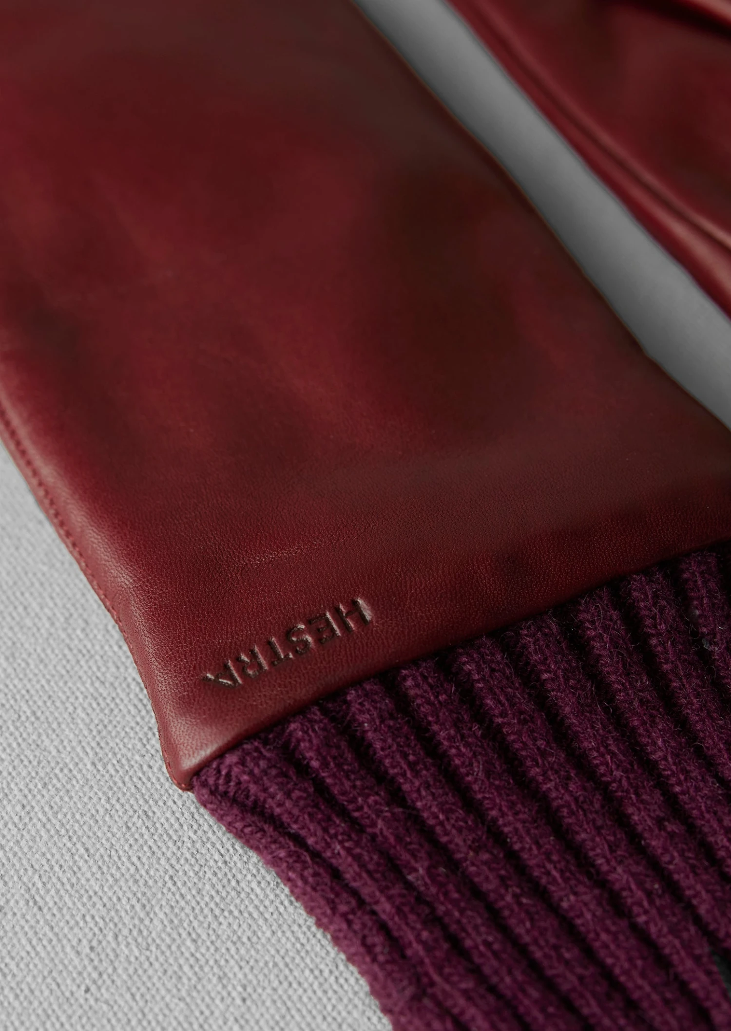 Hestra Tina Leather Mittens | Red 4 Hestra Tina Leather Mittens | Red - Image 2