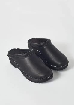 Troentorp Monet Leather Clogs | Black