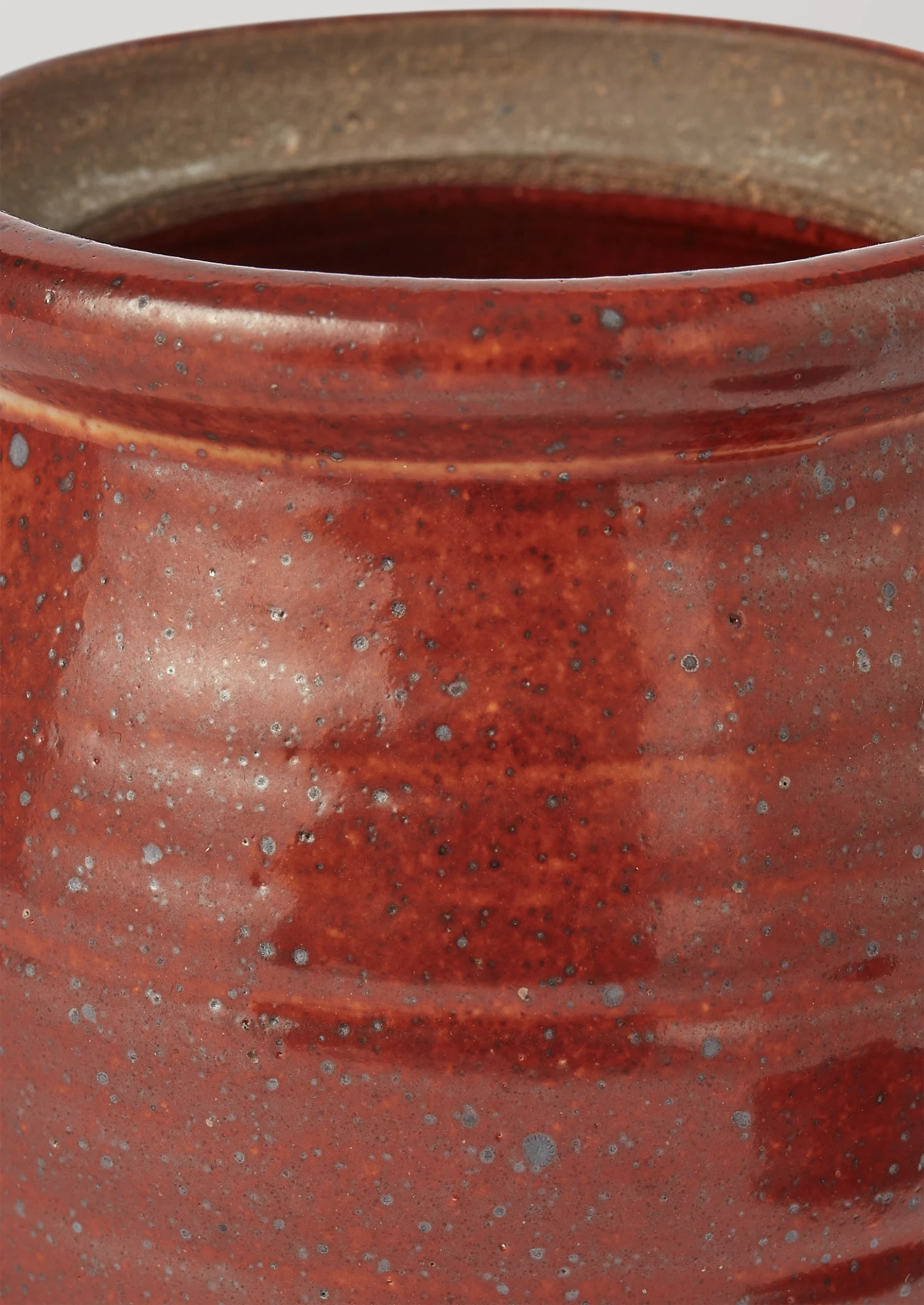 Leach Pottery Honey Jar | Red Shino 5 Leach Pottery Honey Jar | Red Shino - Image 3