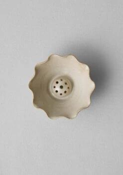 Alice Passingham Scalloped Flower Frog | White