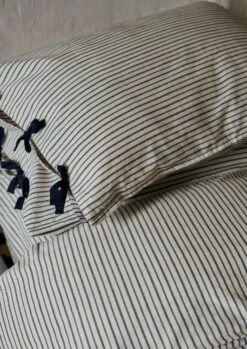 Organic Cotton Pyjama Stripe Housewife Pillowcase | Navy/Ecru -Falke Store HSDQW02 3