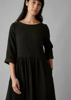 Freya Crinkle Organic Cotton Dress | Darkest Olive -Falke Store LDRUS05 2