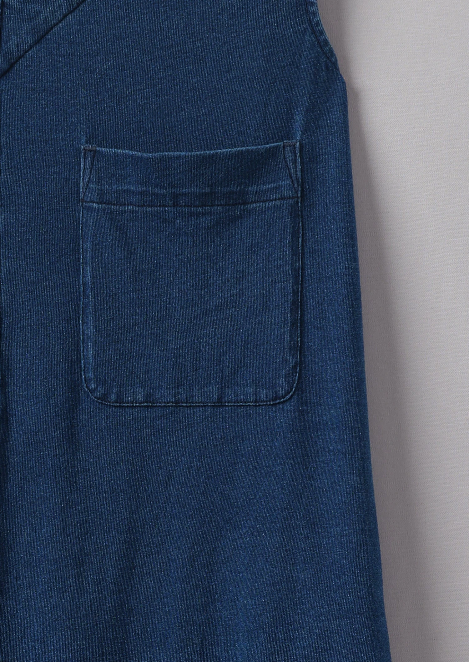 V-Neck Cotton Jersey Dress | Washed Indigo 8 V-Neck Cotton Jersey Dress | Washed Indigo - Image 6