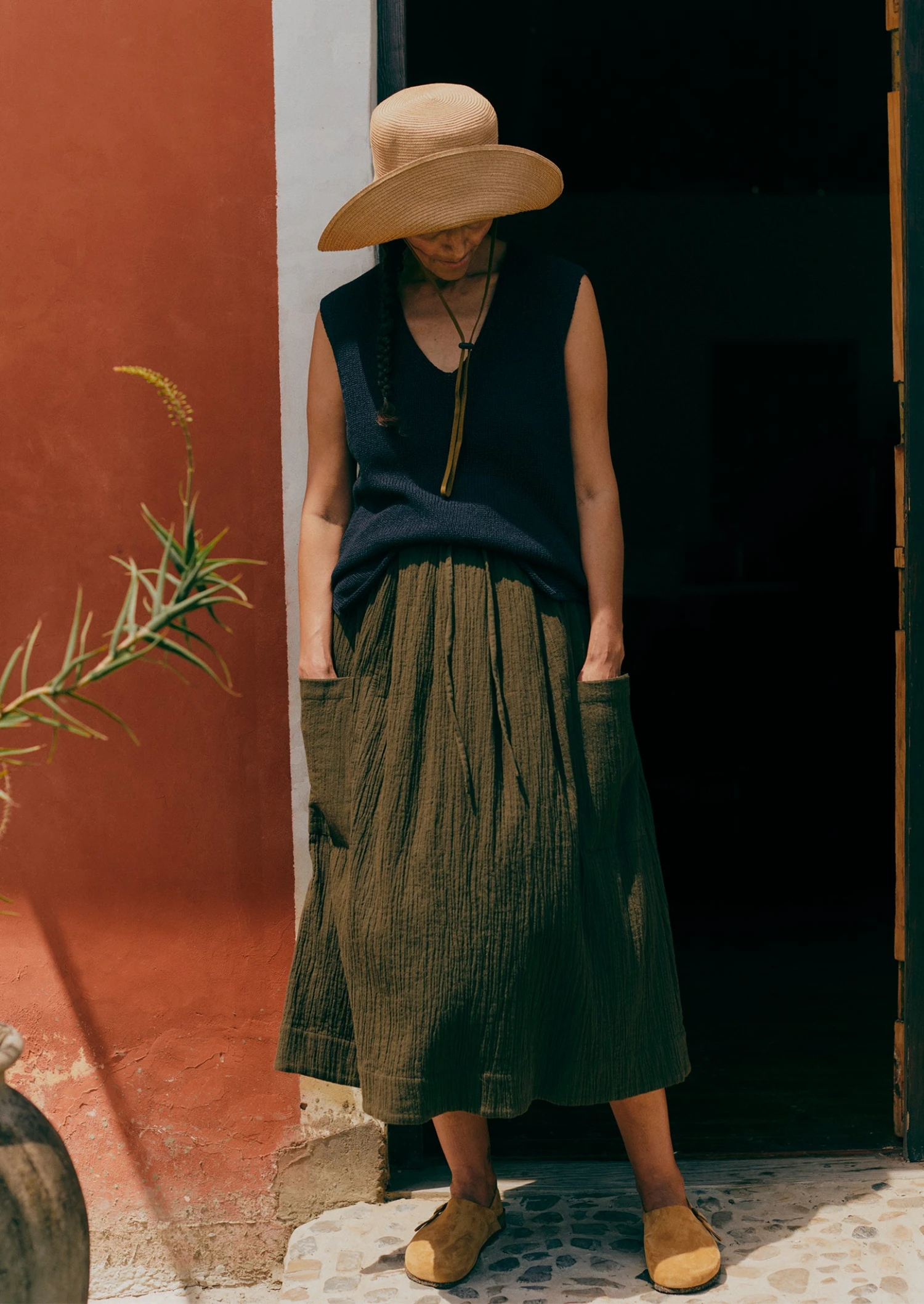 Crinkle Organic Cotton Patch Pocket Skirt | Darkest Olive 4 Crinkle Organic Cotton Patch Pocket Skirt | Darkest Olive - Image 2