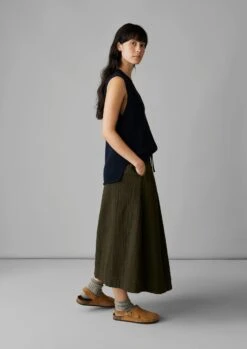 Crinkle Organic Cotton Patch Pocket Skirt | Darkest Olive 13 Crinkle Organic Cotton Patch Pocket Skirt | Darkest Olive -Falke Store LSKUS02 4