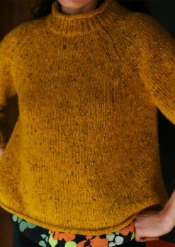 Donegal Wool Easy Sweater | Mimosa Yellow -Falke Store WKNTW36 5 a5b0d502 08d1 4583 9b42 fa0eee2a607f