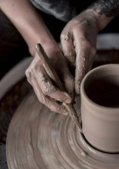 Andrea Roman Incense Holder | Black Clay -Falke Store andrea roman c9133c32 e145 43cb b19b a92e7524fd9c